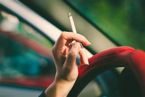 can you get smoke smell out of car? Let’s explore how the color of the car affects its resale value.